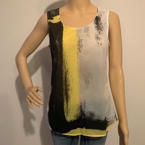 Black, yellow and white top 🖤🌻